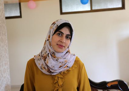 الطالبة آية أبوطنين حاصلة على 98.9%في الثانوية العامة جنوب القطاع