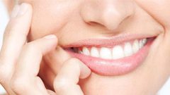 لأسنان ناصعة.. ابتعدوا عن هذين المشروبين