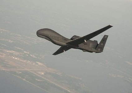 إيران تبث لقطات "تدحض" الرواية الأمريكية بشأن طائرة مضيق هرمز