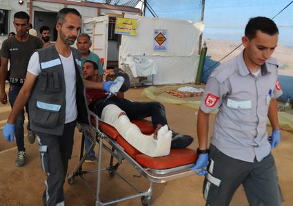 اصابات بين المتظاهرين المشاركين في مخيمات العودة شرق غزة