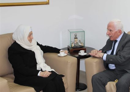 الأحمد: بوادر ايجابية في الحوار الفلسطيني اللبناني