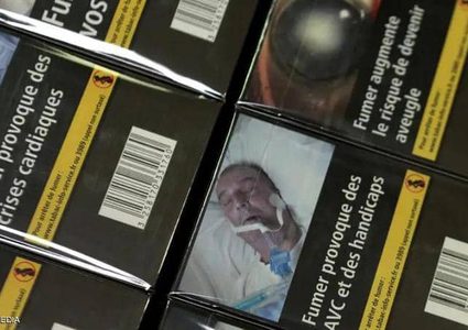 رجل ألباني يستشيط غضبا بسبب "ساقه المبتورة" على علب السجائر