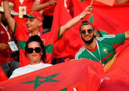 العاهل المغربي يشارك شعبه فرحته بتتويج الجزائر