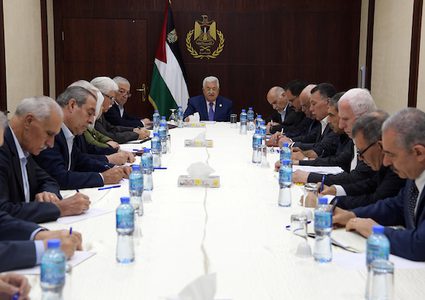 الرئيس يجدد التأكيد على رفض"صفقة القرن"ورفض استلام الأموال منقوصة