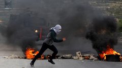 إصابة صحفية وعدد من المواطنين بقمع الاحتلال فعالية وادي الحمص