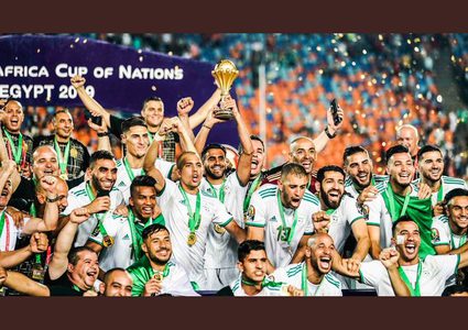 هكذا احتفل الفلسطينيون على السوشيال ميديا بتتويج الجزائر