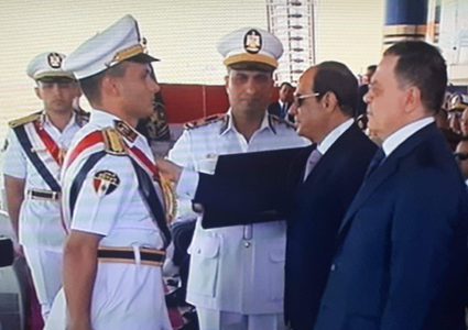 السيسي يكرم الخريجين الأوائل الفلسطينيين في اكاديمية الشرطة