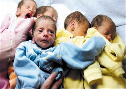 القبض على عصابة خطيرة تتاجر بالمواليد في مصر