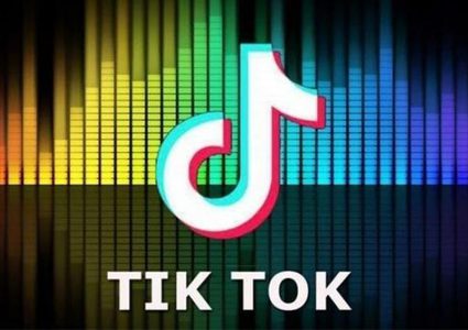 تطبيق TikTok يستوحي بعض الميزات من إنستجرام