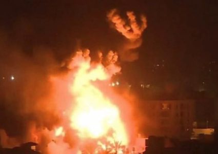 إحراق قاعدة إسرائيلية بالخليل