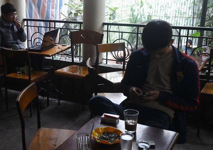 "أناناس الواي فاي".. لص يفرغ حسابك البنكي في ثوانٍ