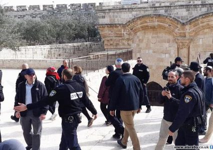 شرطة الاحتلال تحاصر مصلى باب الرحمة