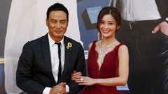 نجم صيني كاد يموت طعنا أمام جمهوره