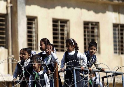 الحكومة العراقية تقرر إغلاق "المدارس الطينية" بداية العام القام