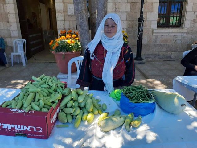 إطلاق سوق المزارعين الأسبوعي في البيرة