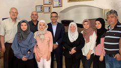 الرئيس عباس يتكفل بتعليم التوائم الأربعة في جامعة النجاح الوطنية