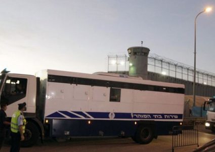 تحذير من تفاقم الوضع الصحي للأسيرين أبراش وأبو خرج