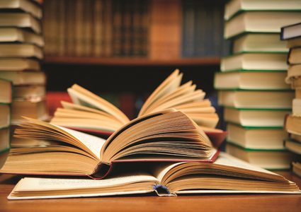 صافي صافي يوقع روايته "تايه" في متحف درويش