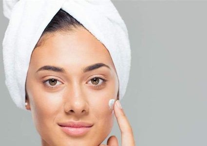 ماسكات طبيعية لتفتيح البشرة في الصيف‎