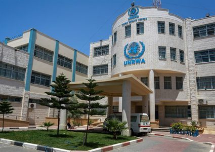 المقاولون يضربون يوماً تحذيرياً في مشاريع الأونروا بغزة