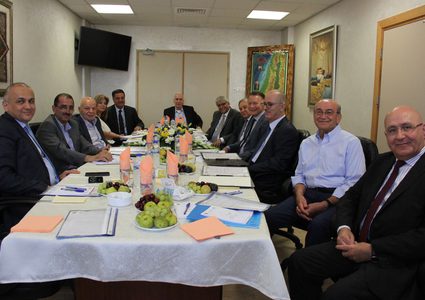 مجلس أمناء مستشفى جامعة النجاح يعقد اجتماعه