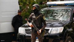 مصر.. شخص يخطف بندقية جندي ويطلق بها النار عشوائيًا