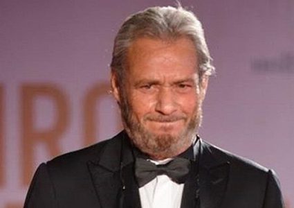 مع تراجع صحته.. منشور يثير قلق محبي الفيشاوي عليه