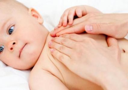 نصائح لتخفيف إصابة الرضيع بالمغص