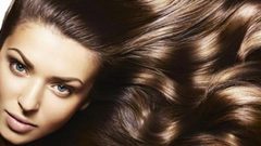 أفضل طريقة لإزالة الفازلين عن الشعر من دون آثار