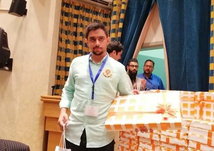 الطالب الأول على الأردن بمعدل 100% يتحدث عن سر تفوقه