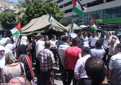 اعتصام تضامني مع الأسرى الإداريين المضربين عن الطعام في نابلس