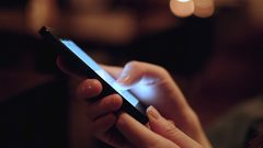 هل يسرع استخدام الهاتف الذكي من ظهور علامات الشيخوخة ؟