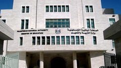تعليم غزة يدعو المغتربين المتقدمين لامتحانات التوظيف لمراجعتها