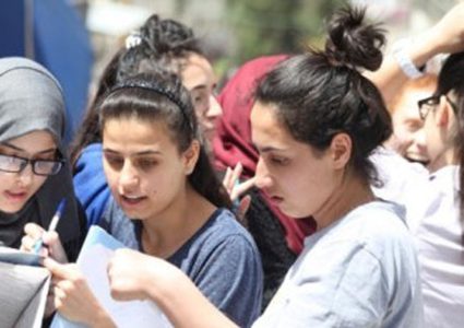 ارتفاع معدلات الطلبة الأوائل بامتحانات الإنجاز في الأردن