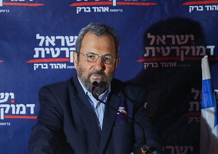 باراك يطمح للإتحاد مع حزبي العمل و ميريتس