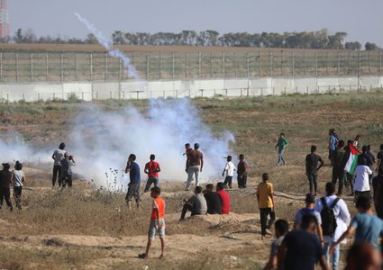 اصابات نتيجة اعتداء عناصر الاحتلال على المشاركين بمسيرات العودة