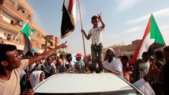 السودان.. مواكب جماهيرية للمطالبة بتجنب المحاصصة الحزبية