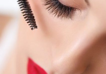 أسرار الحصول على رموش جذابة