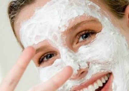 بشرة نقية باستخدام ماسك الحمص المطحون