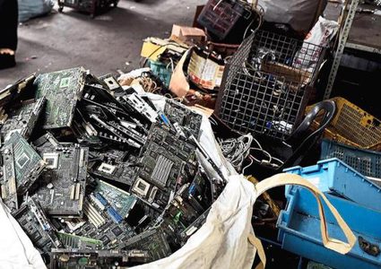 النفايات الإلكترونية تهدد العالم بكارثة صحية وبيئية