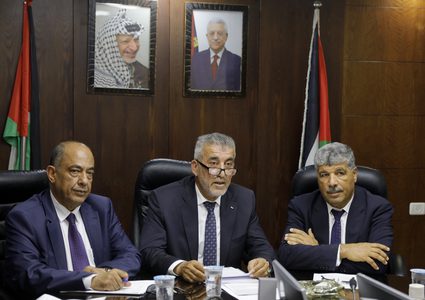 وزير الحكم المحلي يفتتح عدة مشاريع تطويرية في محافظة بيت لحم