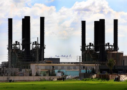 توقف مولد من أصل ثلاثة عن العمل بمحطة كهرباء غزة