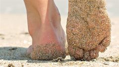 ما فائدة ماء البحر لقدميك؟