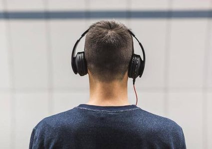 دراسة: الموسيقى "مخدر" للعمليات الجراحية