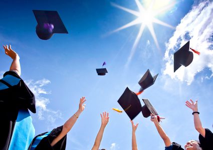 "التعليم العالي" تعلن عن منح دراسية في تركيا