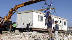 مستوطنون ينصبون "كرفانا" جديدا في المرمالة بالأغوار الشمالية