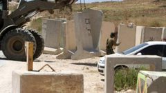 الاحتلال يعاود فصل مناطق غرب رام الله عن المدينة