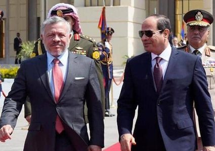 الرئيس المصري يبحث التطورات الإقليمية مع العاهل الأردني