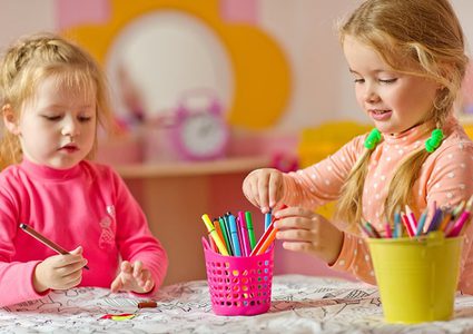 كيف تطورين مهارات طفلك؟