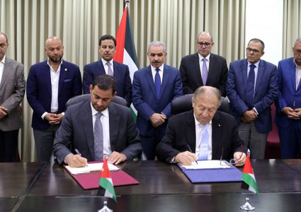 توقيع مذكرات للتبادل التجاري وتعزيز التعاون الاقتصادي مع الأردن